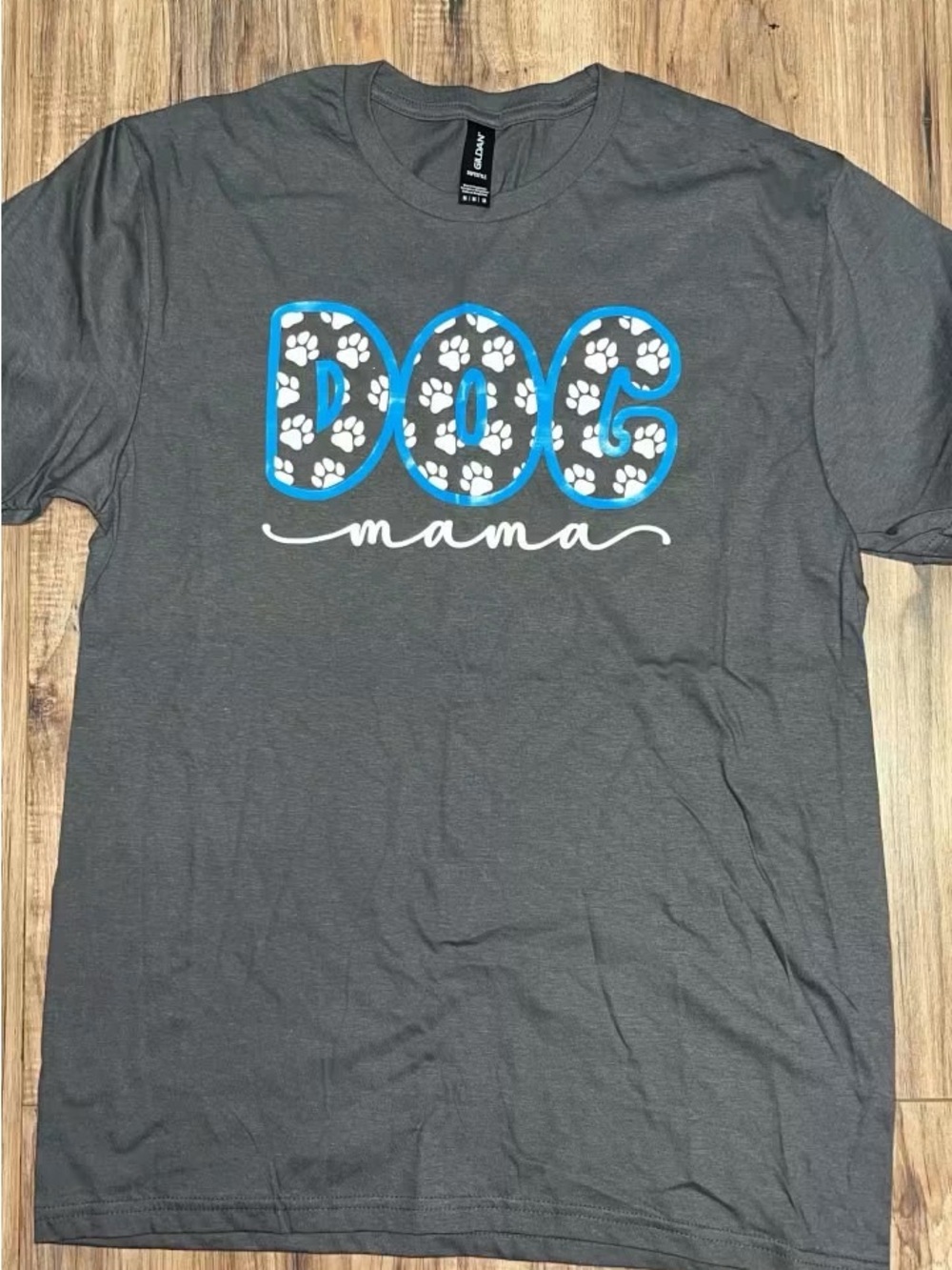 New Gildan Women's Gray "Dog Mama" Graphic Crew Neck Short Sleeve Tee Size M